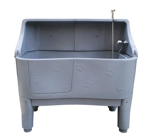 Plastic pet wash tub with backsplash